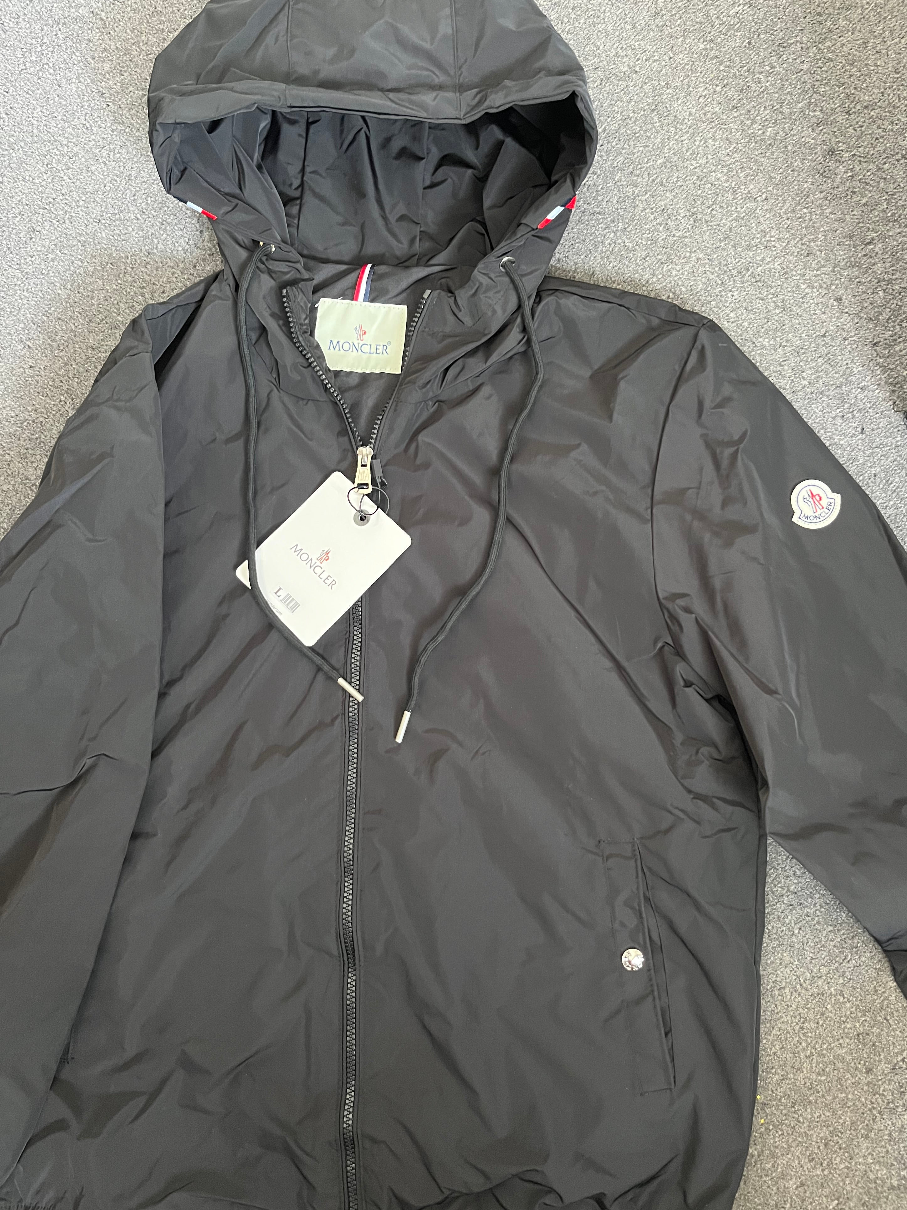 Monc windbreaker