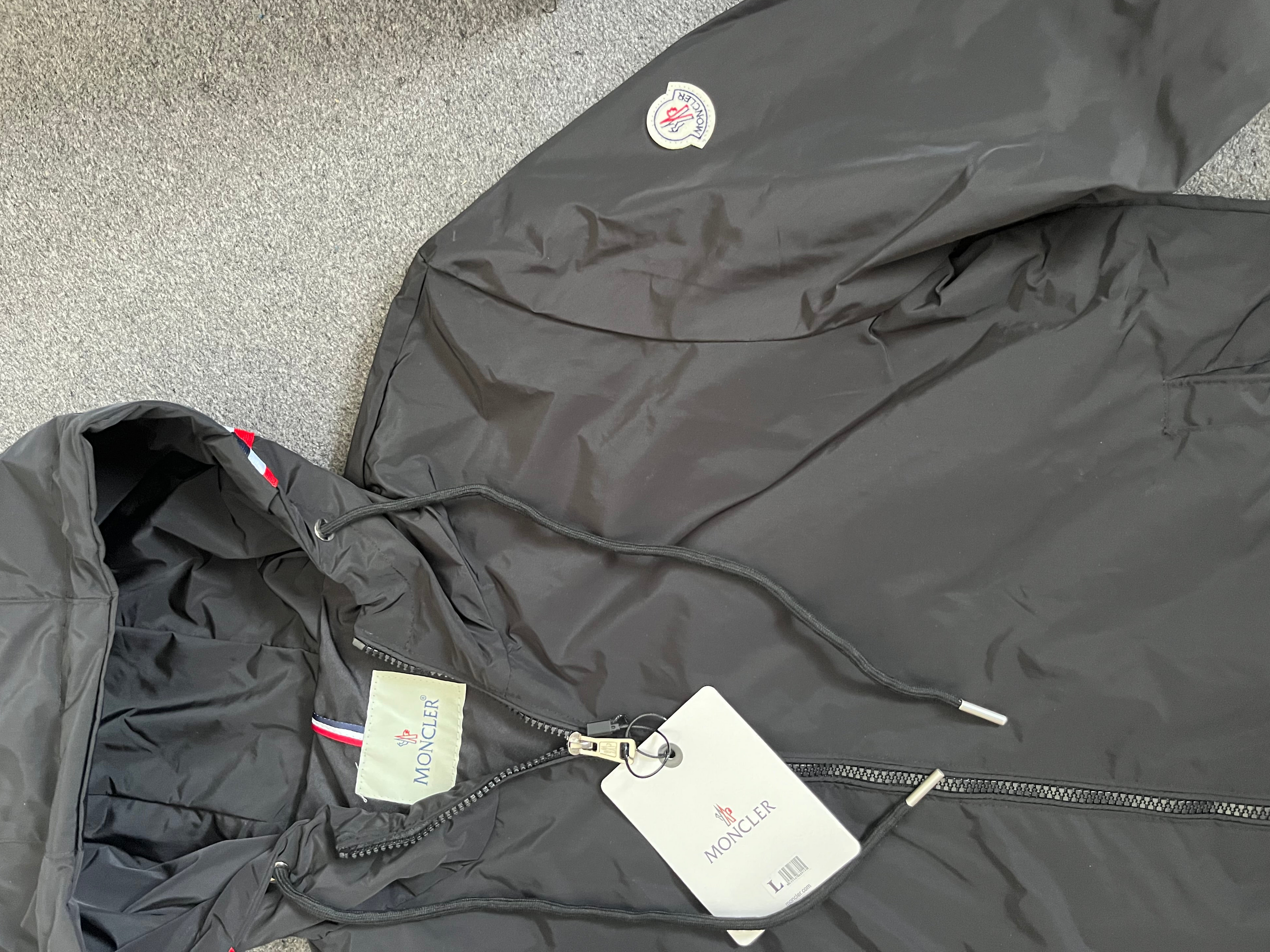 Monc windbreaker