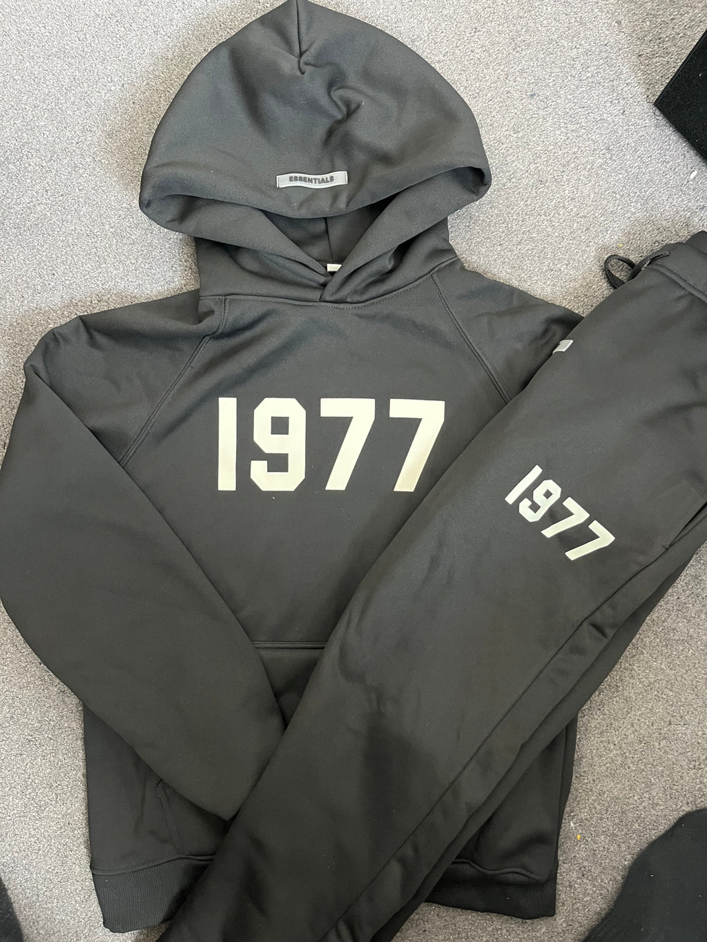 Ezzentials 77 tracksuits