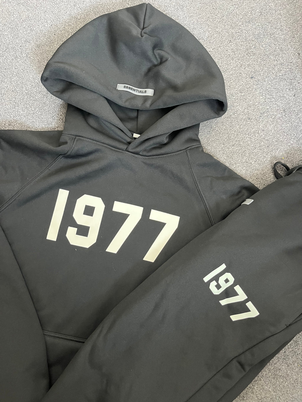 Ezzentials 77 tracksuits